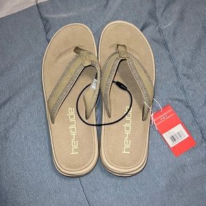 Hey dude men’s flip flops